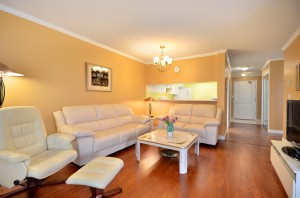 505 The Mackenzie living room